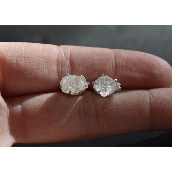 Sterling silver stud earrings, alternative diamond, uncut natural gemsto… - Picture 2 of 4